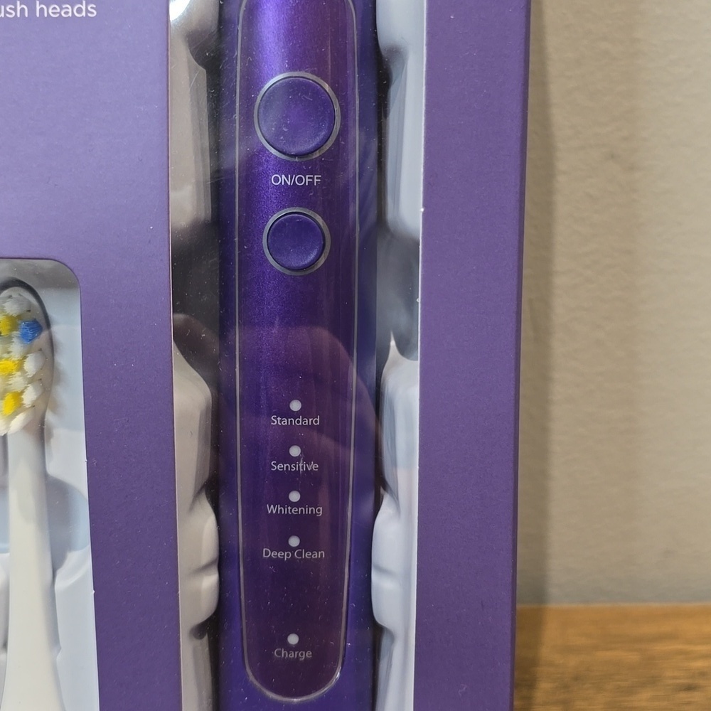 Dentiguard - Rechargeable Sonic Toothbrush in Metallic Purple - Picture 5 of 8